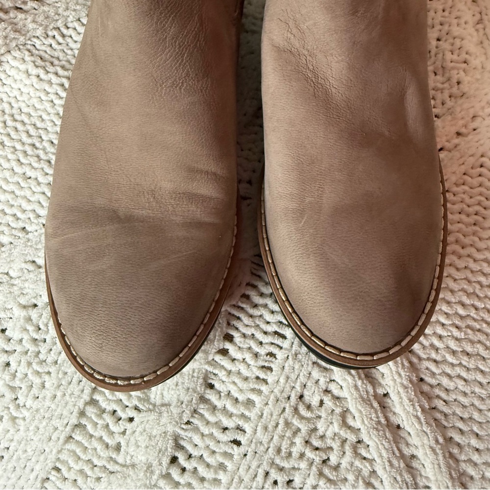 Eileen Fisher Luv Wedge Chelsea Bootie in taupe nubuck leather Size 7 - Picture 2 of 5